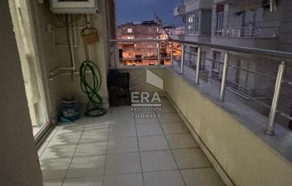 Pazaryeri Mahallesi’nde satılık 3 + 1 ara kat site içi