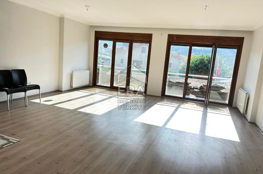 Zekeriyaköy çarşı da dubleks geniş teras lı ferah kiralık konut