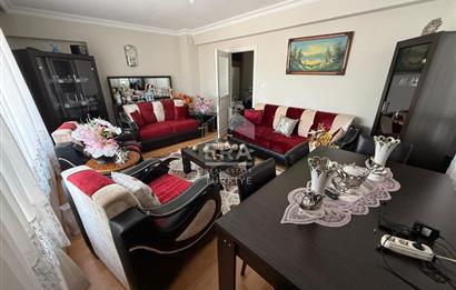 ŞEHİTLER CADDESİ ÜZERİNDE ÇİFT BALKON 1. KAT 3+1 SATILIK DAİRE