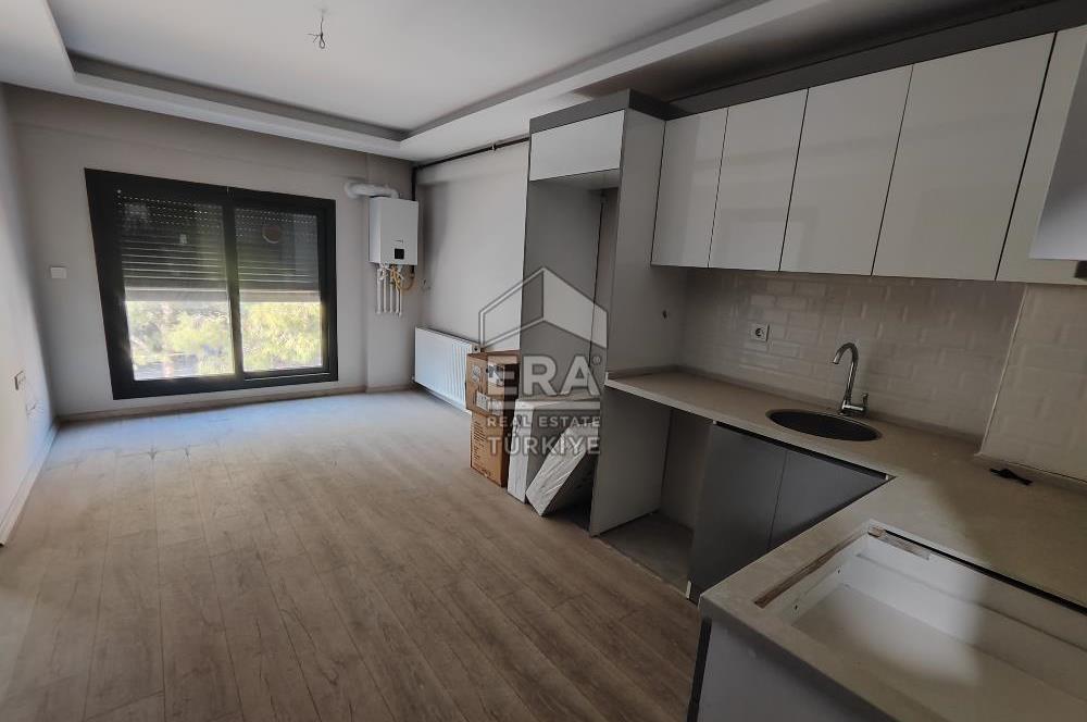 İZBANA YÜRÜME MESAFESİNDE SİFİR BİNADA KİRALİK 1+1 DAİRELER