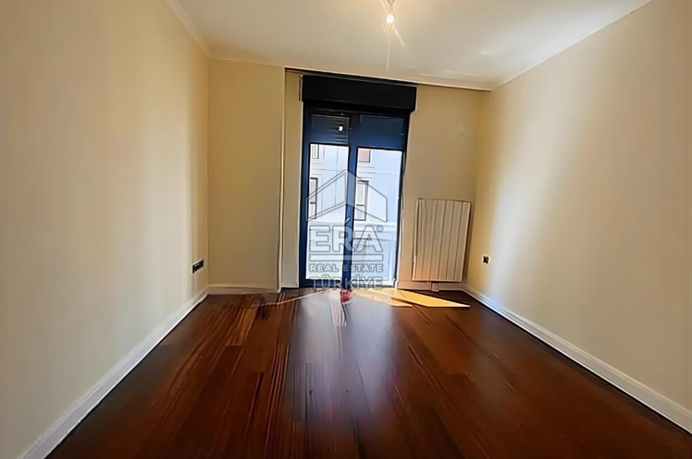 SUADİYE VAPURYOLU SOKAK CADDEYE 2.BİNA 6.KATTA 3+1 SATILIK DAİRE