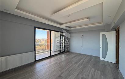 GRAND TWİN TOWERS BLOKLARINDA SATILIK 3+1 GENİŞ CEPHELİ DAİRE