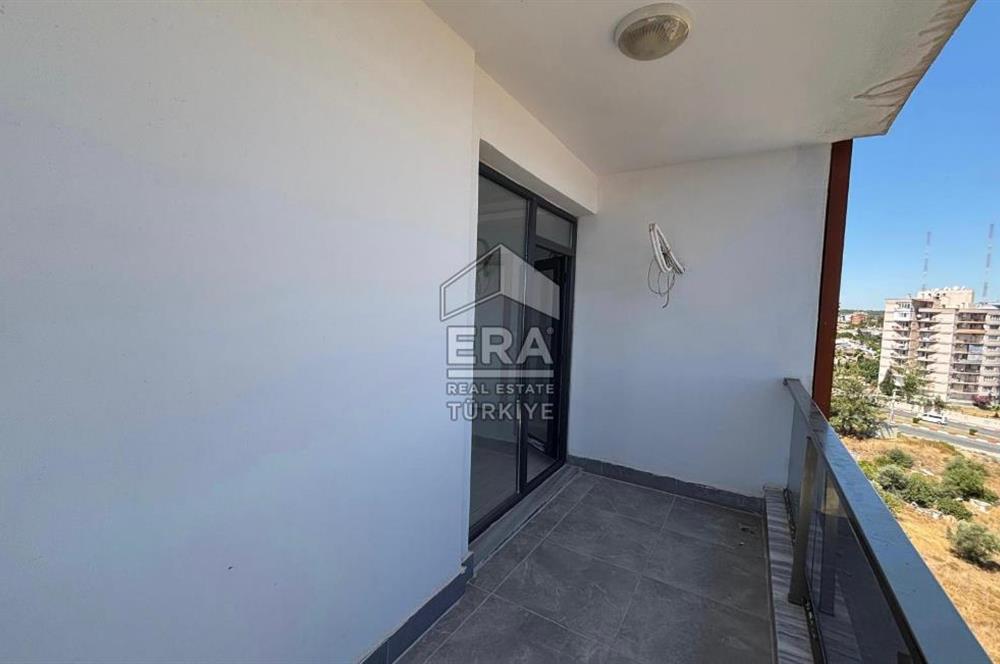 GRAND TWİN TOWERS BLOKLARINDA SATILIK 3+1 GENİŞ CEPHELİ DAİRE