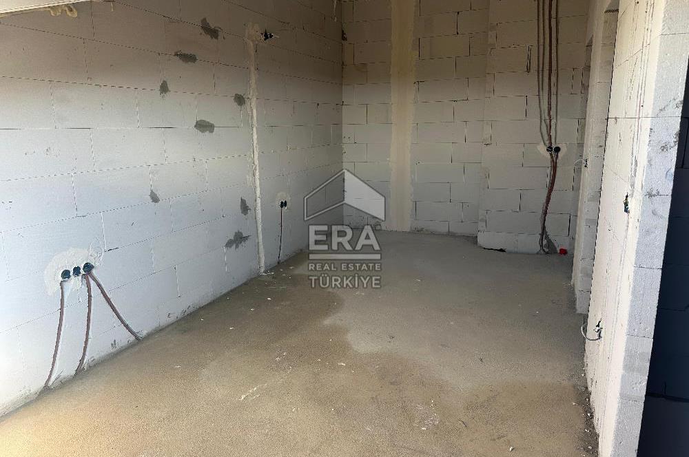 BARBAROS MAHALLESİNDE ADALAR MANZARALI 2+2 DUBLEKS DAİRE