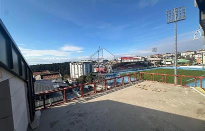 BARBAROS MAHALLESİNDE ADALAR MANZARALI 2+2 DUBLEKS DAİRE