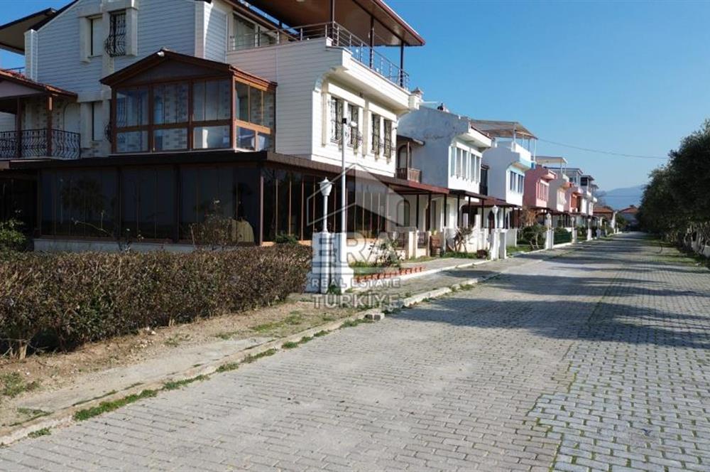 KUŞADASI DENİZE SIFIR YAZLIK 