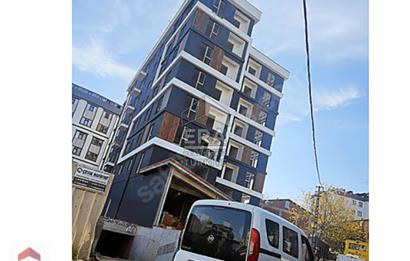 SULTANBEYLİ MERKEZ METRO KARŞISINDA SATILIK SIFIR DAİRE