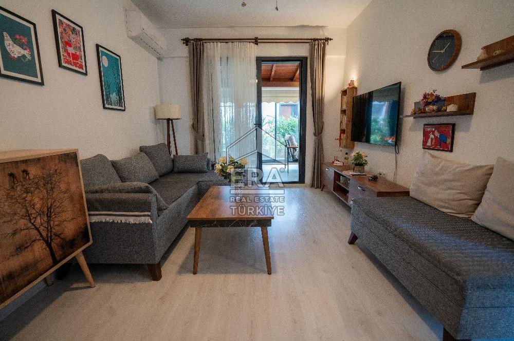 Datça Merkezde Nezih Sitede Satılık Denize Yakın 1+1 65m² Bahçe Katı Daire