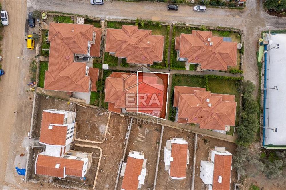 Datça Merkezde Nezih Sitede Satılık Denize Yakın 1+1 65m² Bahçe Katı Daire