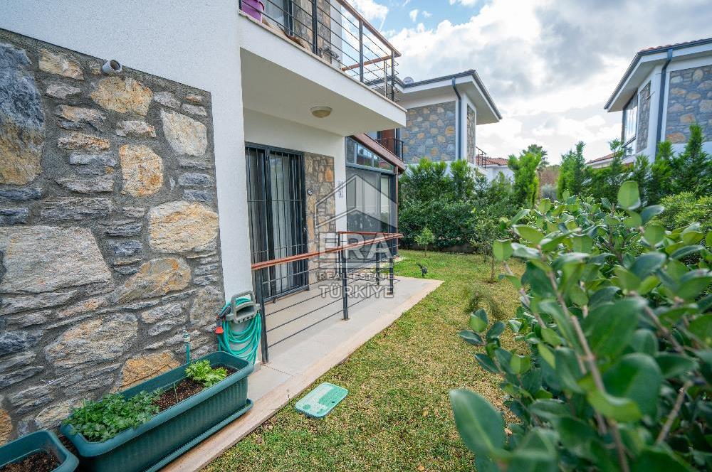 Datça Merkezde Nezih Sitede Satılık Denize Yakın 1+1 65m² Bahçe Katı Daire