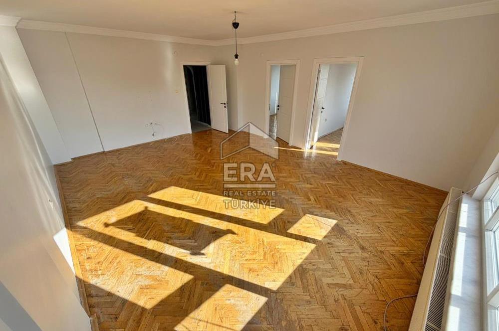 NATOYOLU CD. ÜZERİ 3+1 MERKEZİ KONUMDA YENİ PARKE+KAPILAR+MUTFAK