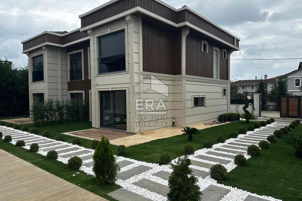 ERA VİZYONDAN HARİKA KONUMDA 4+1 SATILIK VİLLA 