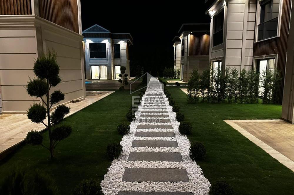 ERA VİZYONDAN HARİKA KONUMDA 4+1 SATILIK VİLLA 