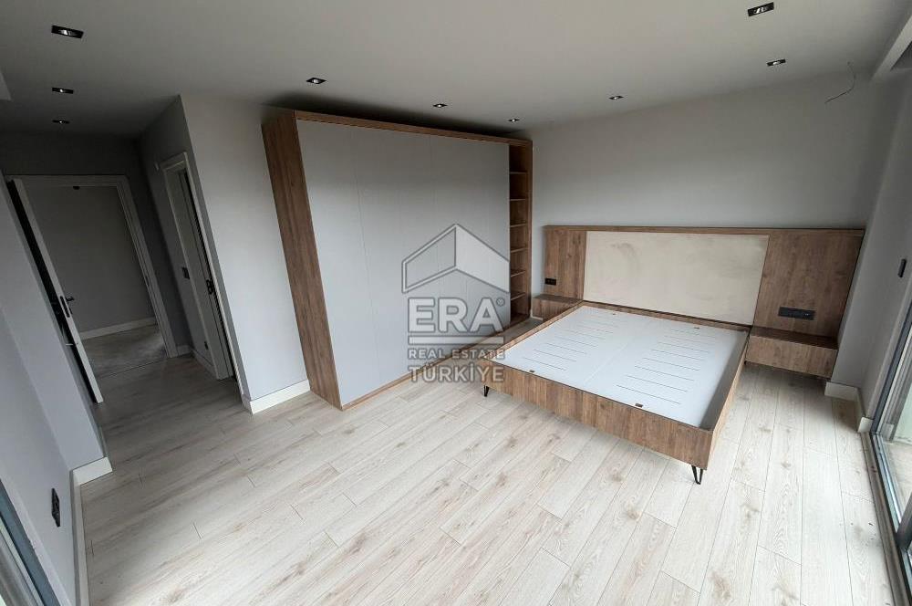 ŞİLE'DE 6+2 HAVUZLU TRİPLEKS VİLLA 