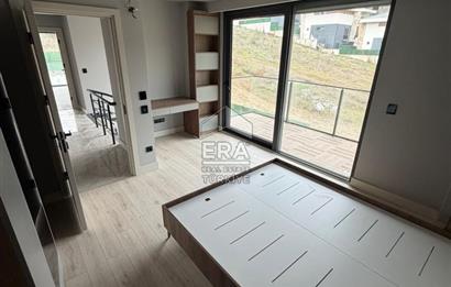 ŞİLE'DE 6+2 HAVUZLU TRİPLEKS VİLLA 