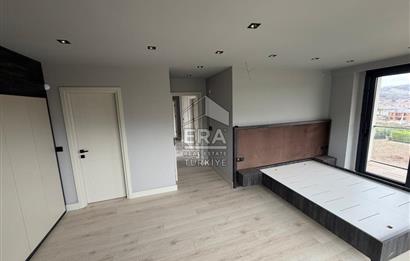 ŞİLE'DE 6+2 HAVUZLU TRİPLEKS VİLLA 