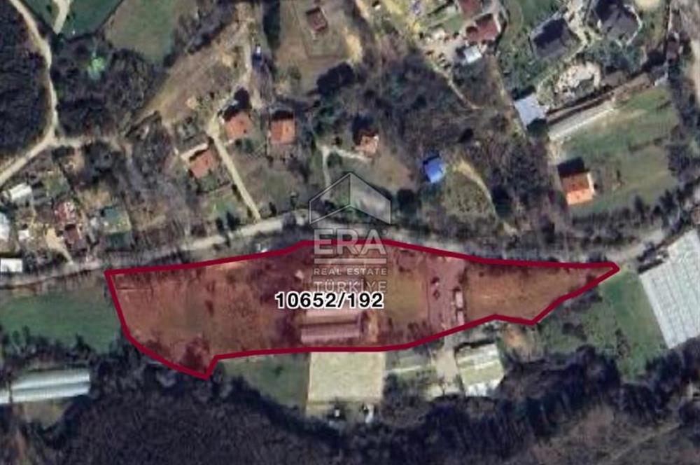 Sarıyer Gümüşdere Satılık 1411 m2 Bahçe 