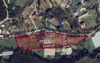 Sarıyer Gümüşdere Satılık 1411 m2 Bahçe 