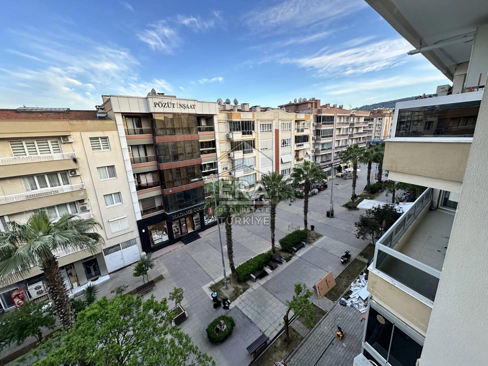 GAZİEMİR ÖNDER CADDESİNDE TADİLATLI 2+1 KİRALIK DAİRE