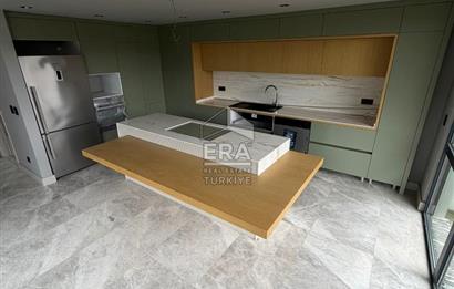 ŞİLE'DE 6+2 HAVUZLU TRİPLEKS VİLLA 