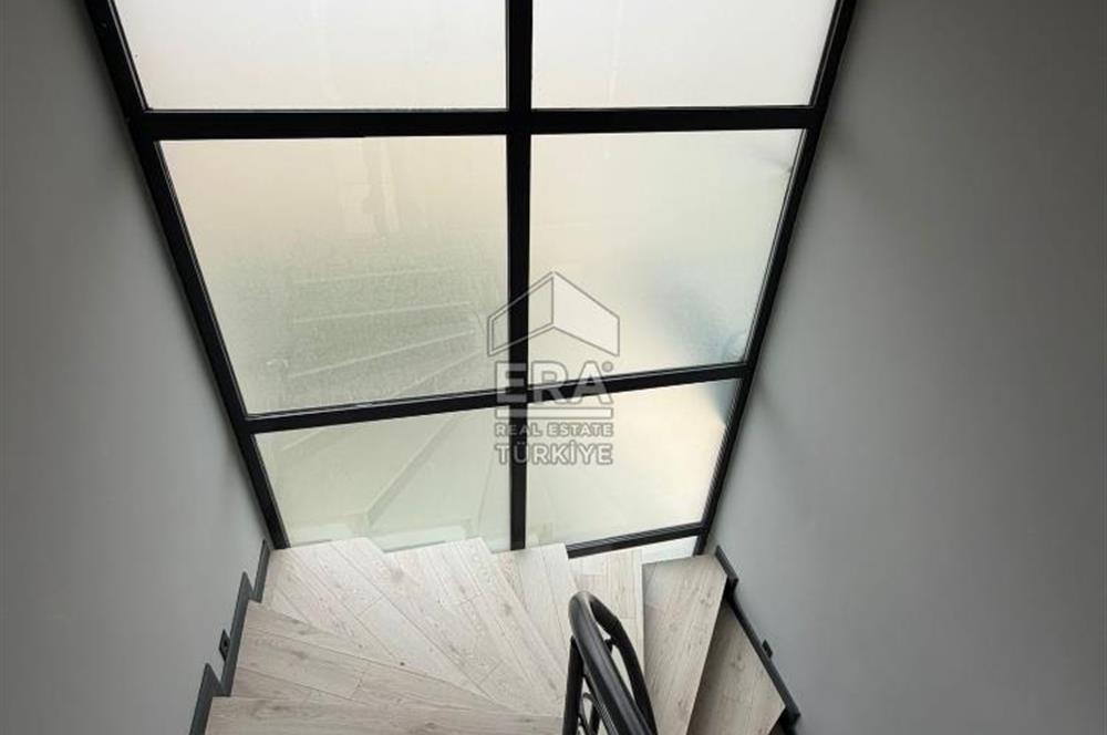 ŞİLE'DE 6+2 HAVUZLU TRİPLEKS VİLLA 