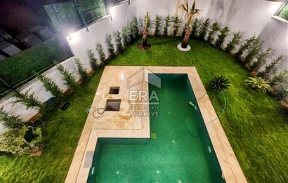 ŞİLE'DE 6+2 HAVUZLU TRİPLEKS VİLLA 