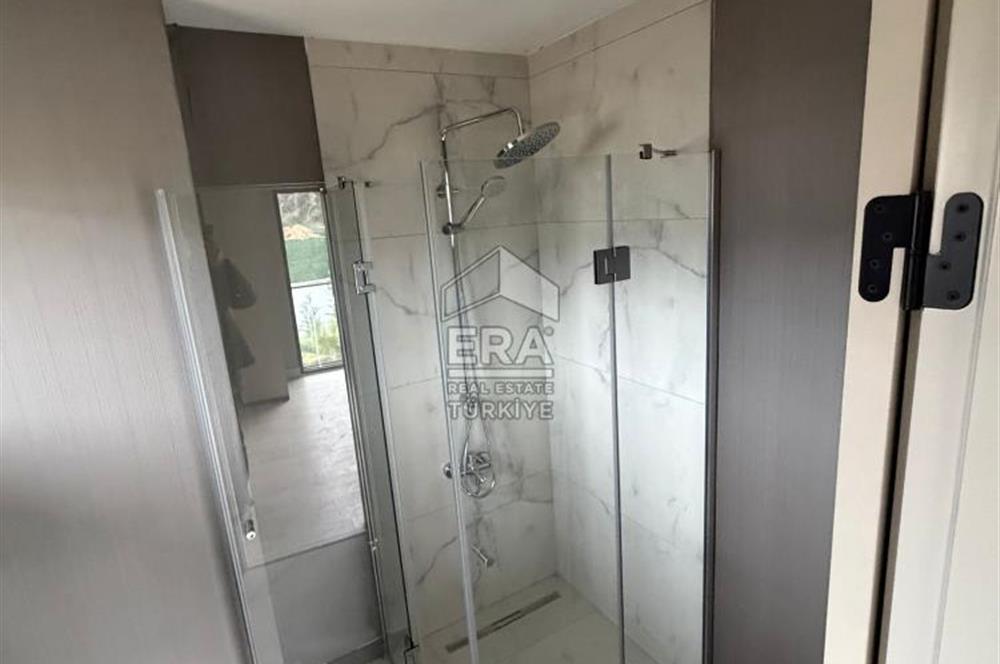 ŞİLE'DE 6+2 HAVUZLU TRİPLEKS VİLLA 