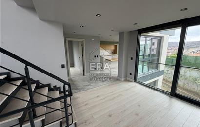 ŞİLE'DE 6+2 HAVUZLU TRİPLEKS VİLLA 