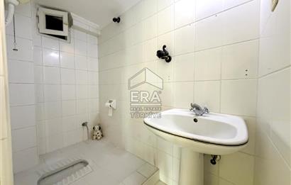 KASAPLAR MAHALLESİNDE HEYKELE YAKIN KONUMDA SATILIK GENİŞ 2+1 DAİRE