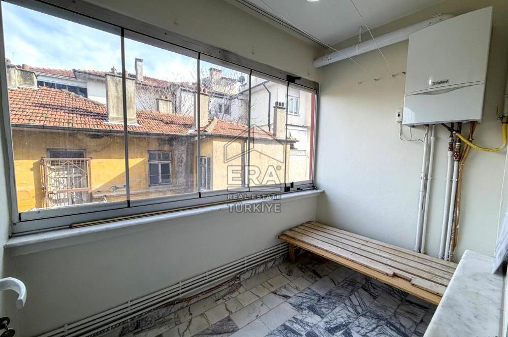 KASAPLAR MAHALLESİNDE HEYKELE YAKIN KONUMDA SATILIK GENİŞ 2+1 DAİRE