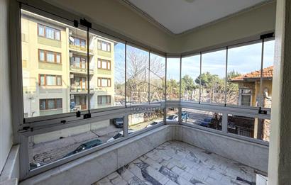 KASAPLAR MAHALLESİNDE HEYKELE YAKIN KONUMDA SATILIK GENİŞ 2+1 DAİRE