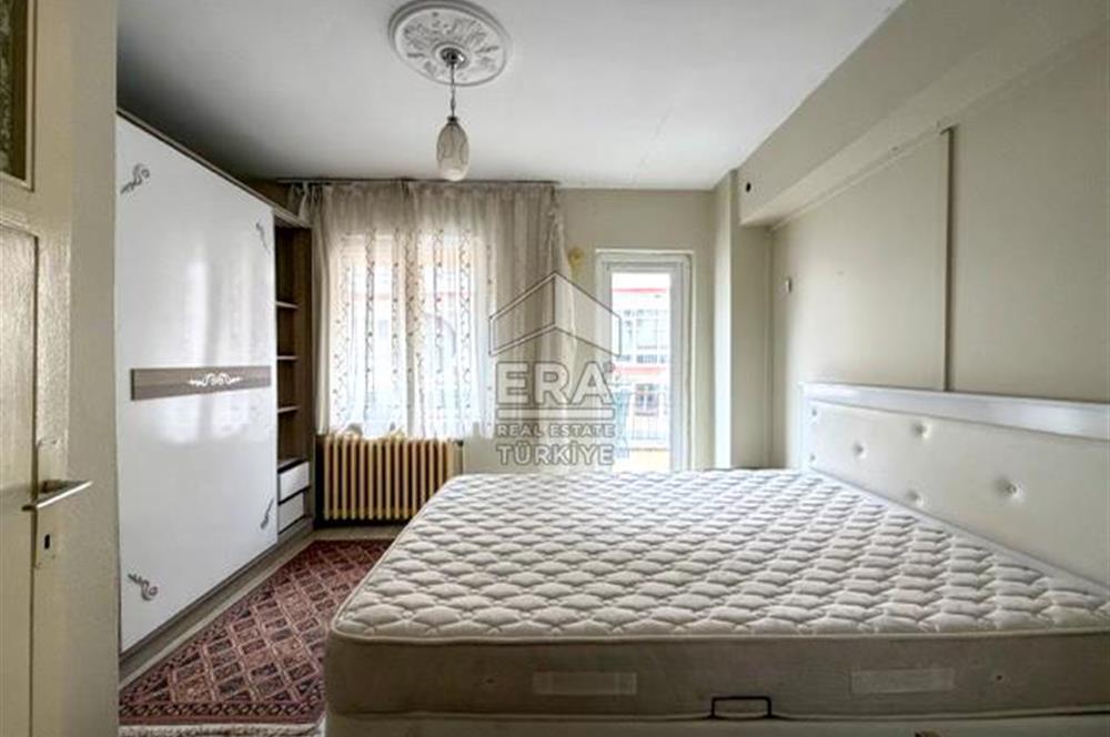 ERA SÖZ DEN KIZILAY CADDESİNDE EŞYALI KİRALIK 2+1 DAİRE