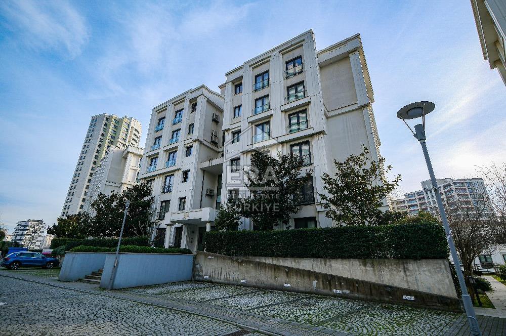 İstanbul Saraylarında Ferah ve Aydınlık Lüks 4+1 Daire