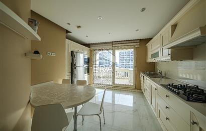 İstanbul Saraylarında Ferah ve Aydınlık Lüks 4+1 Daire