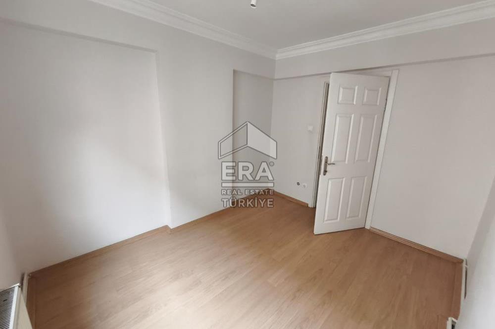 CADDE ÜZERİ SİTEDE BAKIMLI GENİŞ 3+1 KİRALIK DAİRE 