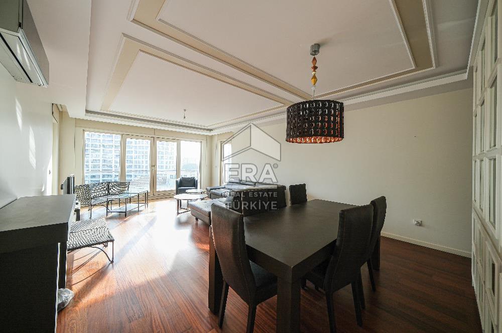 İstanbul Saraylarında Ferah ve Aydınlık Lüks 4+1 Daire