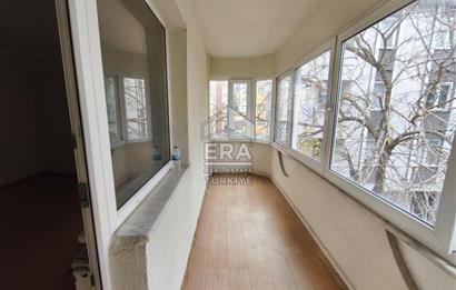 CADDE ÜZERİ SİTEDE BAKIMLI GENİŞ 3+1 KİRALIK DAİRE 