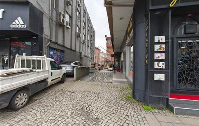 CADDE ÜZERİ SİTEDE BAKIMLI GENİŞ 3+1 KİRALIK DAİRE 