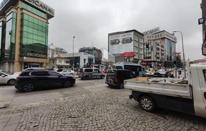 CADDE ÜZERİ SİTEDE BAKIMLI GENİŞ 3+1 KİRALIK DAİRE 