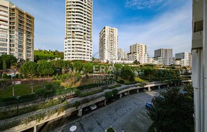 İstanbul Saraylarında Ferah ve Aydınlık Lüks 4+1 Daire