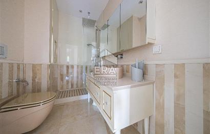 İstanbul Saraylarında Ferah ve Aydınlık Lüks 4+1 Daire