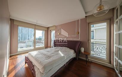 İstanbul Saraylarında Ferah ve Aydınlık Lüks 4+1 Daire