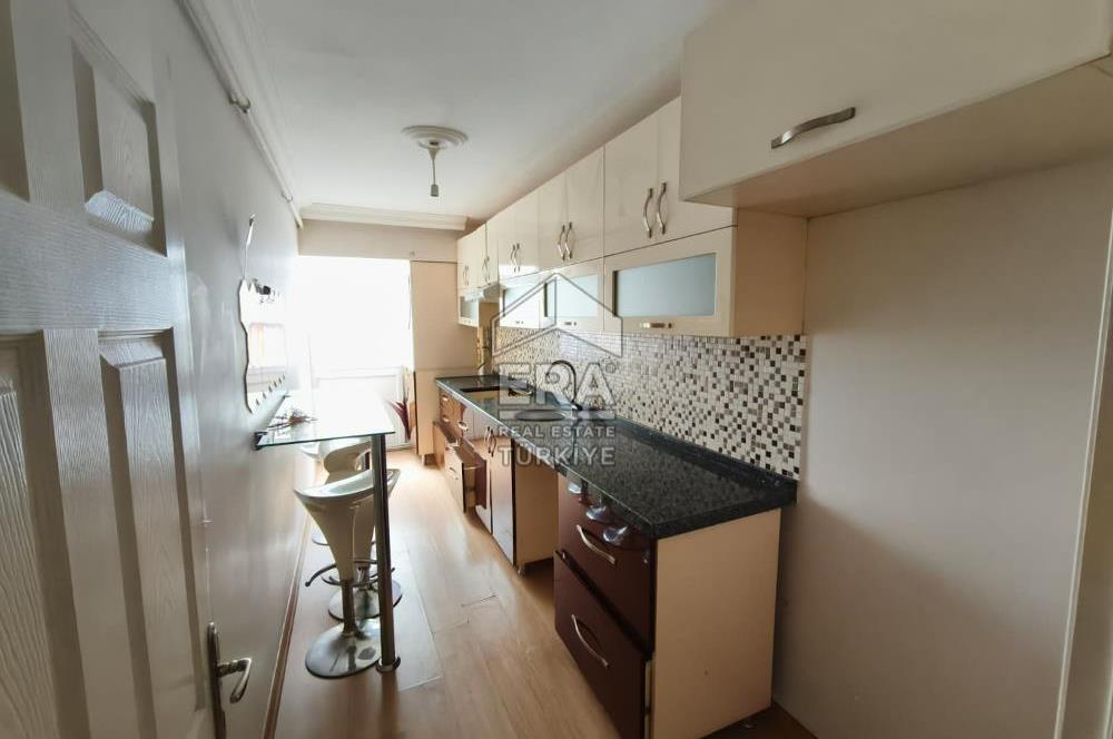 CADDE ÜZERİ SİTEDE BAKIMLI GENİŞ 3+1 KİRALIK DAİRE 