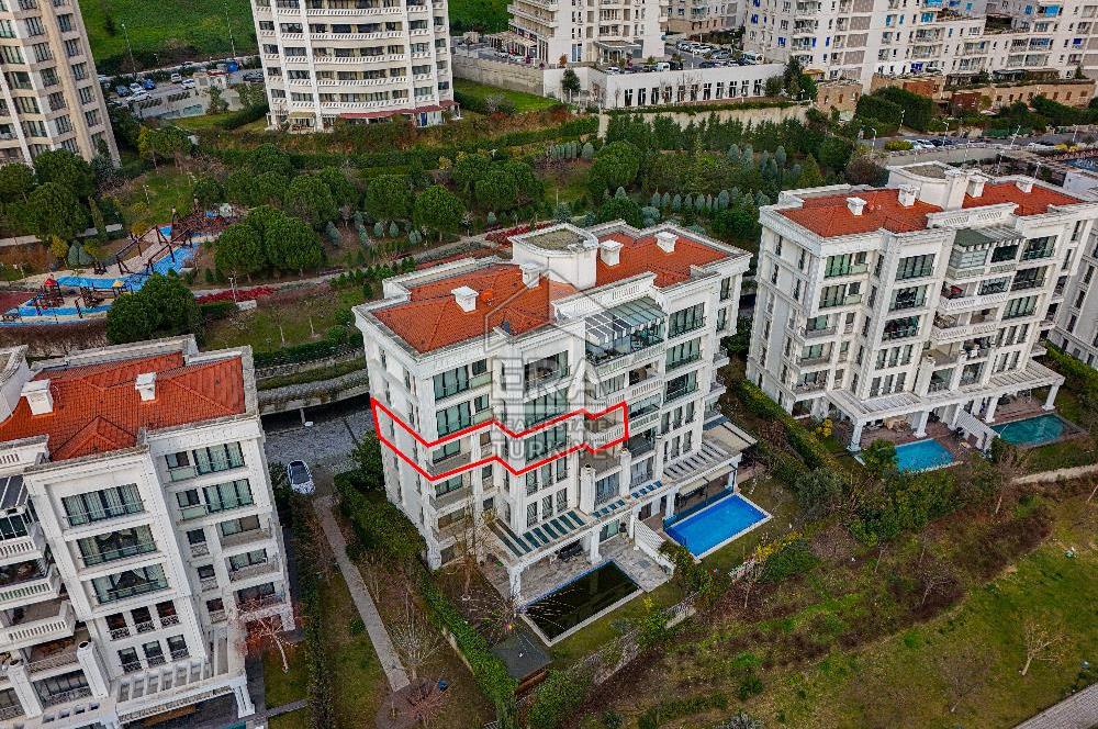 İstanbul Saraylarında Ferah ve Aydınlık Lüks 4+1 Daire