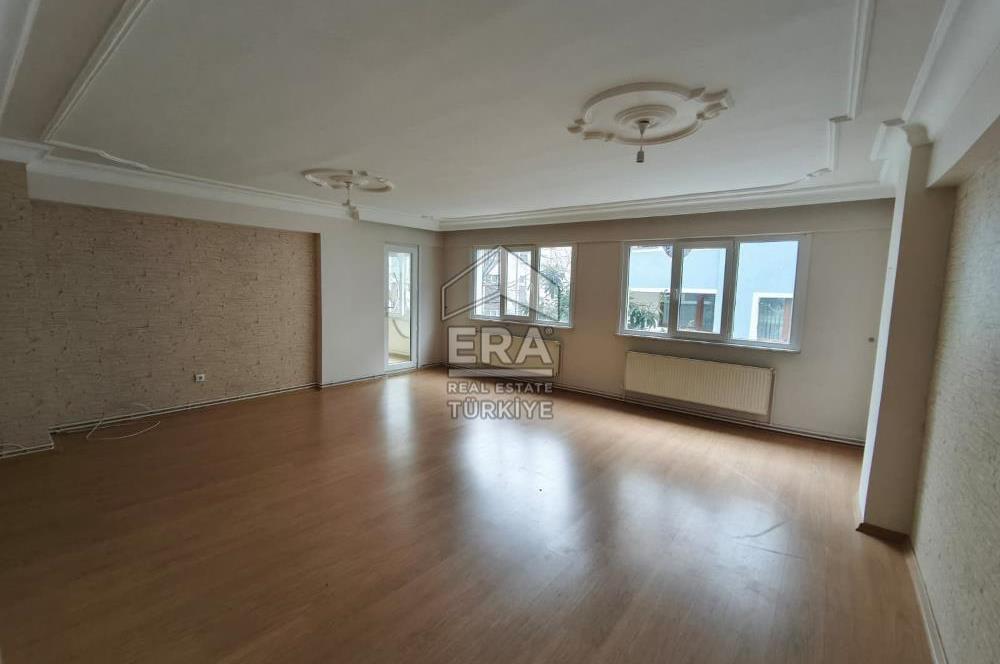 CADDE ÜZERİ SİTEDE BAKIMLI GENİŞ 3+1 KİRALIK DAİRE 