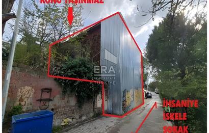 ÜSKÜDAR İHSANİYE MAHALLESİNDE BAHÇELİ AHŞAP EV VE KAGİR KULÜBE