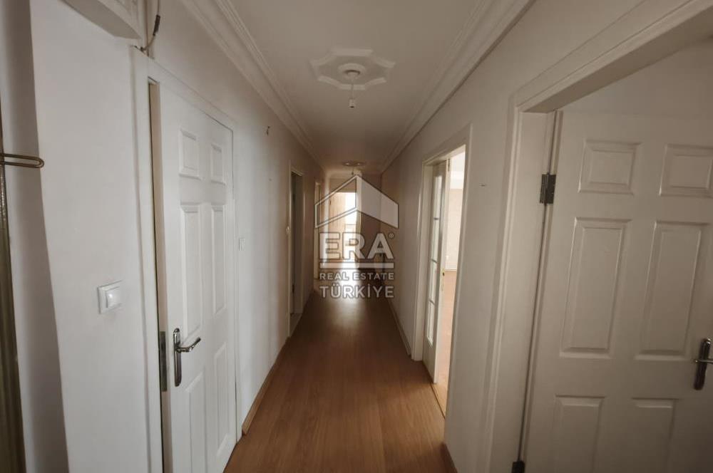 CADDE ÜZERİ SİTEDE BAKIMLI GENİŞ 3+1 KİRALIK DAİRE 