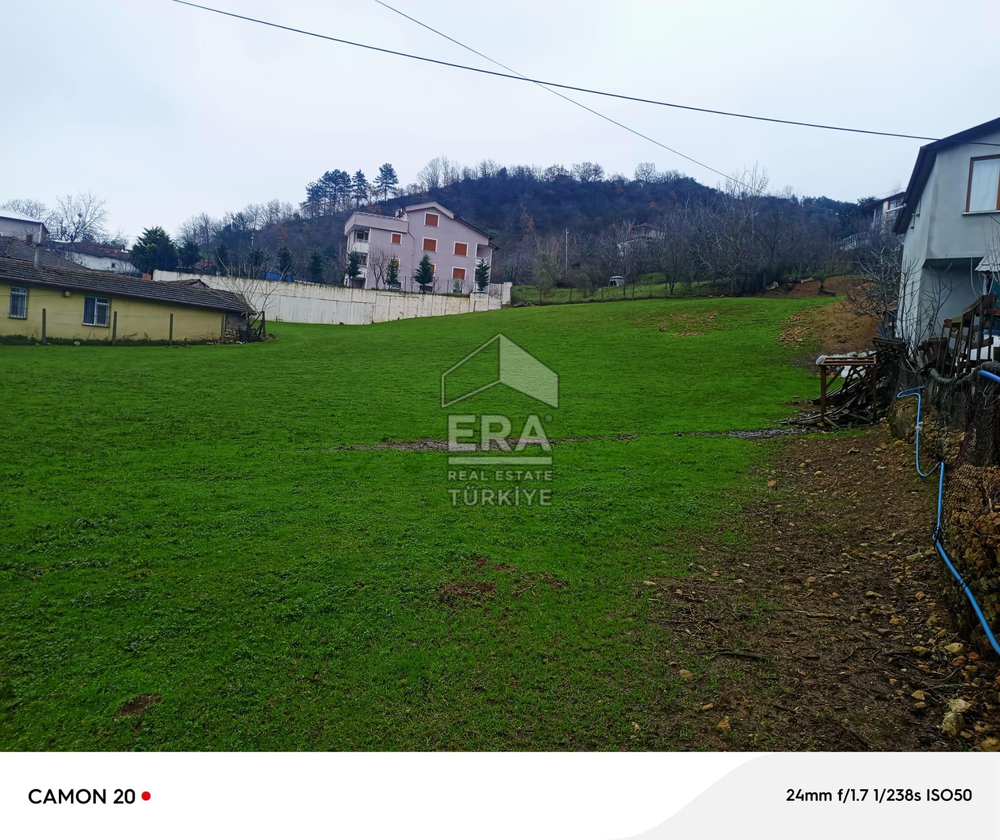 Yalova Elmalık’ta Doğa Manzaralı, 2.450 m² İmarlı Satılık Arsa