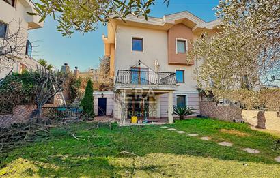 Zekeriyaköy Arıköy Sitesi Kiralık 250 m² 5+1 Geniş Bahçeli Villa