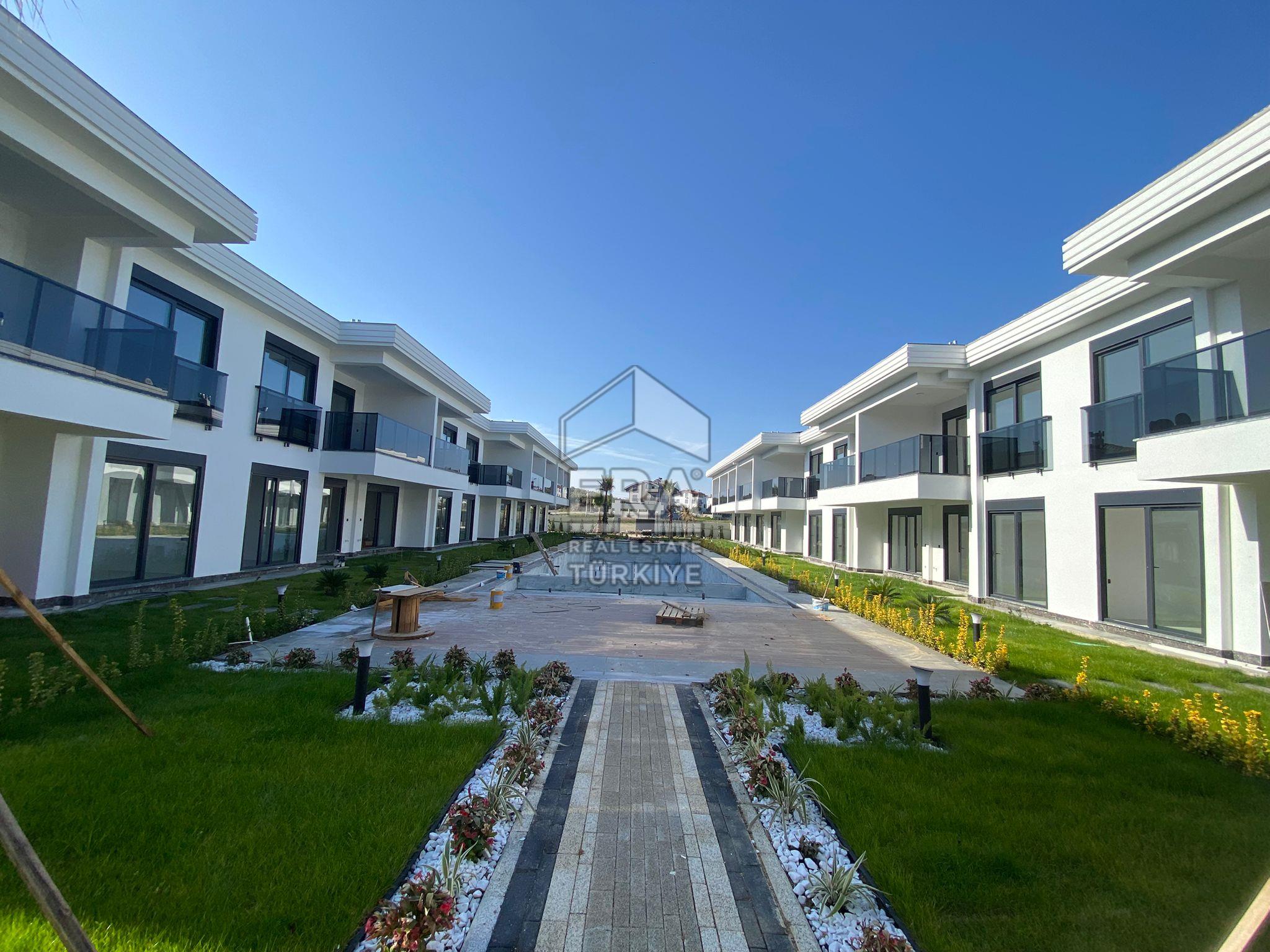 ANTALYA MANAVGAT SİDE MAHALLESİNDE SATILIK SİTE İÇİ DUBLEKS